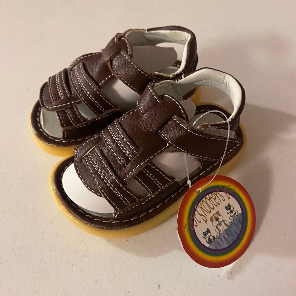 Toot Skooters Inc. Baby Boy Brown Sandals Size 4